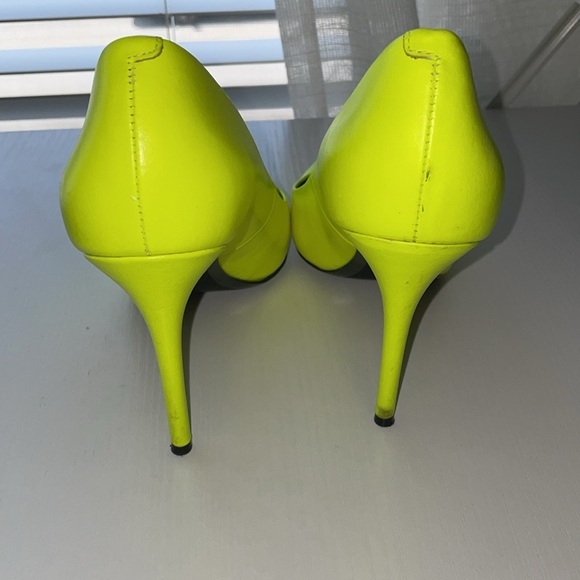 Neon Green MICHAEL Michael Kors Heels - Size 8 - Picture 4 of 5